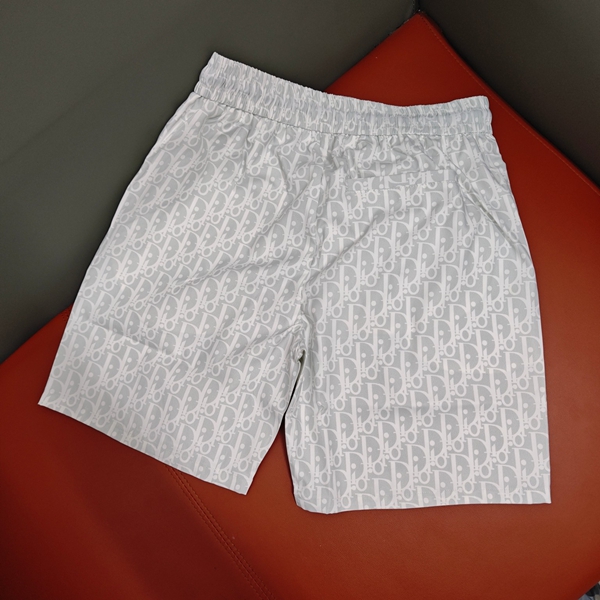 ブランドハーフパンツ背面デザイン